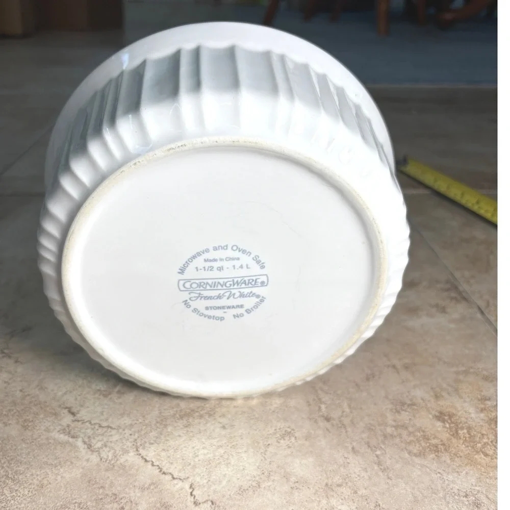 Set CorningWare French White 2.5 & 1.5 Qt Stoneware Round Casserole Dishes